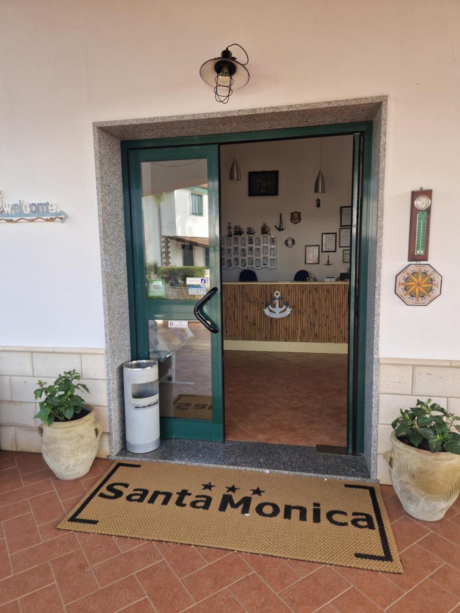 Santa Monica Residence Hotel Ricadi Bagian luar foto